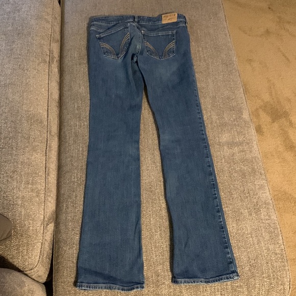 Hollister Jeans, Size 5 - Picture 7 of 9